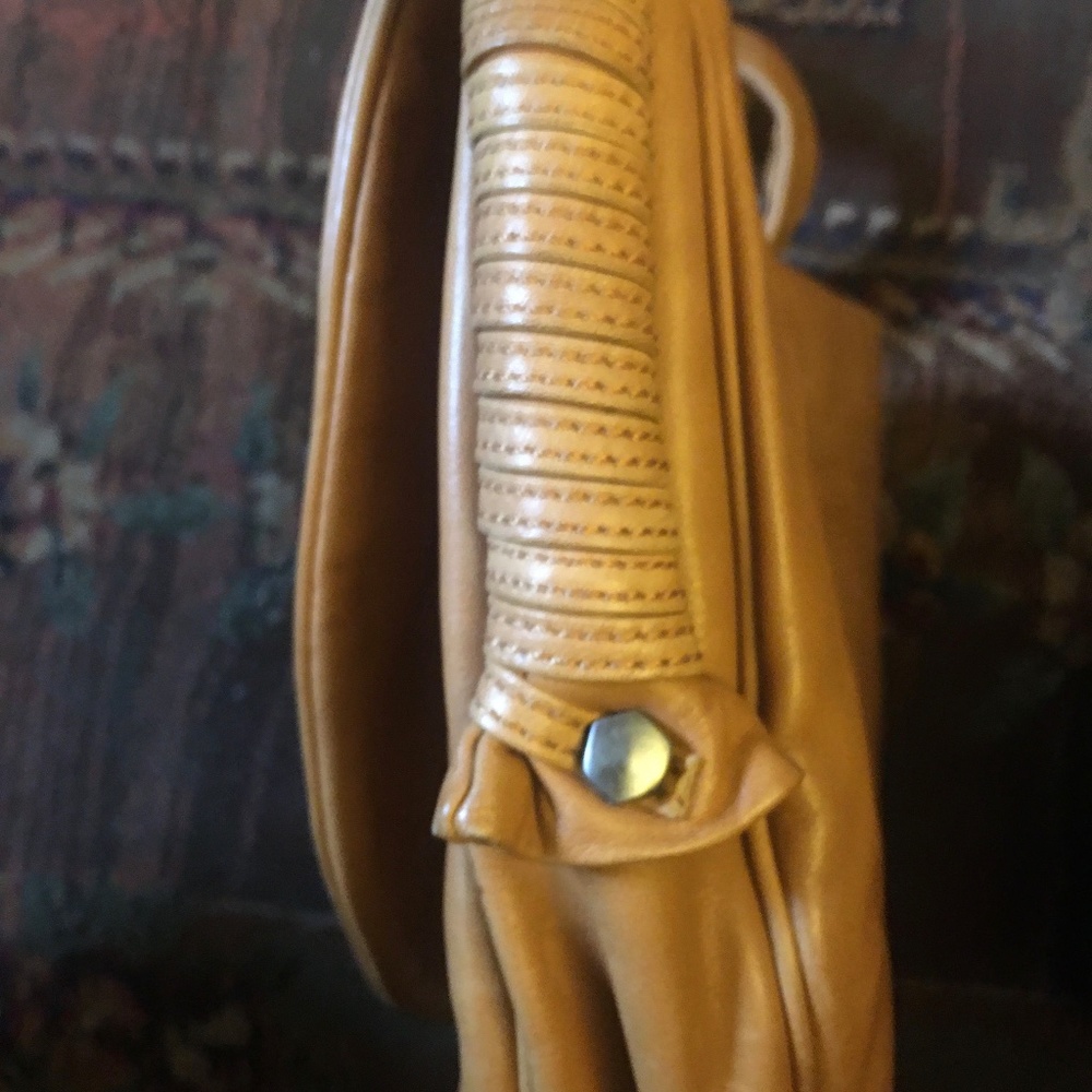 Host Pick: BUGGIANI Italian Leather Shoulder Handbag - $65 - Picture 9 of 10
